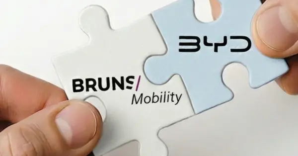 Puzzleteile von BRUNS Mobility und BYD, zeichen einer Kooperation